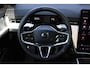 Volvo EX90 Twin Motor Performance Ultra 7p. 111 kWh | Actieve Luchtvering Met FOUR-C | Panoramadak | Premium audio by Bowers & Wilkins | Verwarmbare voorstoelen, achterbank, stuurwiel | Rondom zichtcamera | Head-up Display | 22 inch Lichtmetalen Velgen