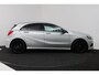 Mercedes-Benz A-klasse 180 Ambition (STOELVERWARMING, NAVIGATIE, PARKEERSENSOREN)