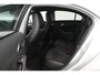 Mercedes-Benz A-klasse 180 Ambition (STOELVERWARMING, NAVIGATIE, PARKEERSENSOREN)