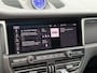 Porsche Macan 2.0 | Panoramadak | Sportchrono | Memory Seats | Elektrische Stoelen 18 Weg Verstelbaar | Apple Carplay | PDLS LED | Luchtvering | Camera | Leer | Navigatie | Dodehoekdetectie | Cruise Control |