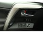 Toyota RAV4 2.5 Hybrid AWD Executive Business | Lederen bekleding | Trekhaak | Cruise control | Achteruitrijcamera |