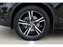 Volvo XC40 2.0 T4 R-Design | Premium audio by Harman Kardon | Verwarmbare voorstoelen | Trekhaak