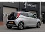 Toyota Aygo 1.0 VVT-i x-joy - Climat control - Lichtmetalen velgen - leuke uitvoering - Achteruitrij camera -  AUTOMAAT - Nederlandse auto