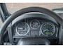Land Rover Defender 2.4 TD 90 Station Wagon, Carplay, Trekhaak, DAB+, Airco, Bluetooth, ABS.