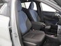 Volvo EX30 Twin Motor Performance Plus 69 kWh | SOH 96% | Navigatie | Harman / Kardon | Parkeercamera | DAB | Apple Carplay / Android Auto | Led Koplampen |