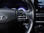 Hyundai Kona 1.6 GDI HEV Fashion Sport (APPLE CARPLAY,HEAD-UP DISPLAY,NAVI,CAMERA,PDC,CRUISE,GETINT,LED,SPORTSTOELEN,LM VELGEN)