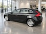 Volvo V40 1.6 T3 Momentum | Zwart | Isofix | Lichtmetaal | NAP