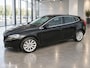 Volvo V40 1.6 T3 Momentum | Zwart | Isofix | Lichtmetaal | NAP