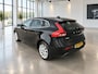 Volvo V40 1.6 T3 Momentum | Zwart | Isofix | Lichtmetaal | NAP