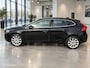Volvo V40 1.6 T3 Momentum | Zwart | Isofix | Lichtmetaal | NAP