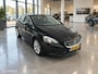 Volvo V40 1.6 T3 Momentum | Zwart | Isofix | Lichtmetaal | NAP