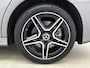 Mercedes-Benz A-klasse 250 e AMG Line | Achteruitrijcamera | Trekhaak | Nightpakket | Dodehoekassistent | Inclusief 24 maanden MB Certified garantie voor Europa.