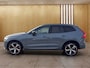 Volvo XC60 B5 Ultimate Dark | Luchtvering | Bowers & Wilkins | Trekhaak | 360 Camera | Stoel + Stuur Verwarming | Panoramadak |