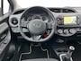 Toyota Yaris 1.5 VVT-i Dynamic 5drs - Full Map Navi | cruise control | sensoren | trekhaak | bluetooth | All Season banden