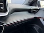 Peugeot 2008 1.2T 130pk GT Pack | Climate control | Navigatie | 18" Lm velgen | Camera | Stoelverwarming | Adaptieve cruise
