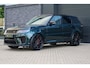 Land Rover Range Rover Sport P575 SVR | UNIEK! | SVO RACING GREEN | 24'' VOSSEN | 4X STOELVERKOELING | DEALER ONDH | HUD | ELEK TREKHAAK |