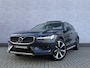 Volvo V60 Cross Country B5 AWD Pro | Trekhaak | Panoramadak | Head-up Display | Harman Kardon Audio | Parkeerverwarming | 360° Camera | Parkeersensoren | Stoelverwarming voor en achter | Elektrisch Verstelbare Voorstoelen | Cruise Control Adaptief | BLIS