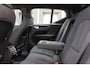 Volvo EX40 Single Motor Extended Range Plus 82 kWh | Trekhaak | Verwarmbare voorstoelen en stuurwiel | Premium audio by Harman Kardon | Keyless | Adaptieve cruise control Warmtepomp