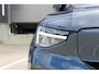 Volvo EX40 Single Motor Extended Range Plus 82 kWh | Trekhaak | Verwarmbare voorstoelen en stuurwiel | Premium audio by Harman Kardon | Keyless | Adaptieve cruise control Warmtepomp