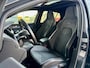 Volkswagen Golf 1.5 eTSI R-Line 150 PK DSG | Panorama | IQ-Light | Black Style | Sfeerverlichting | 19 Inch | DCC | Blind Spot