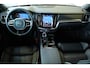 Volvo V60 T8 Plug-in hybrid AWD Plus Dark | Trekhaak | Panoramadak | Verwarmbare voorstoelen, achterbank en stuurwiel | Head-up display | 360 graden camera | Premium audio by Harman Kardon | Apple carplay/Android auto | Keyless |