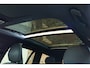 Volvo V60 T8 Plug-in hybrid AWD Plus Dark | Trekhaak | Panoramadak | Verwarmbare voorstoelen, achterbank en stuurwiel | Head-up display | 360 graden camera | Premium audio by Harman Kardon | Apple carplay/Android auto | Keyless |