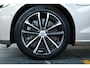 Volvo V60 T8 Plug-in hybrid AWD Plus Dark | Trekhaak | Panoramadak | Verwarmbare voorstoelen, achterbank en stuurwiel | Head-up display | 360 graden camera | Premium audio by Harman Kardon | Apple carplay/Android auto | Keyless |