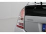 Toyota Prius 1.8 Comfort | Volledige dealerhistorie | Origineel NL | Leder | Stoelverwarming | Parkeersensoren voor/achter | Keyless | Cruise Control | Clima | Head-up display | 15 inch