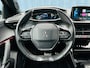 Peugeot e-2008 EV GT Pack 50 kWh Soh 100% | Alcantara bekleding | Achteruitrijcamera | Keyless entry & start | Stoelverwarming | Adeptieve cruise control | Led verlichting interieur | Apple carplay & Android auto