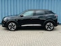 Peugeot e-2008 EV GT Pack 50 kWh Soh 100% | Alcantara bekleding | Achteruitrijcamera | Keyless entry & start | Stoelverwarming | Adeptieve cruise control | Led verlichting interieur | Apple carplay & Android auto