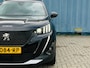 Peugeot e-2008 EV GT Pack 50 kWh Soh 100% | Alcantara bekleding | Achteruitrijcamera | Keyless entry & start | Stoelverwarming | Adeptieve cruise control | Led verlichting interieur | Apple carplay & Android auto