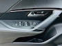 Peugeot e-2008 EV GT Pack 50 kWh Soh 100% | Alcantara bekleding | Achteruitrijcamera | Keyless entry & start | Stoelverwarming | Adeptieve cruise control | Led verlichting interieur | Apple carplay & Android auto