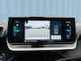 Peugeot e-2008 EV GT Pack 50 kWh Soh 100% | Alcantara bekleding | Achteruitrijcamera | Keyless entry & start | Stoelverwarming | Adeptieve cruise control | Led verlichting interieur | Apple carplay & Android auto
