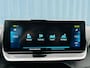 Peugeot e-2008 EV GT Pack 50 kWh Soh 100% | Alcantara bekleding | Achteruitrijcamera | Keyless entry & start | Stoelverwarming | Adeptieve cruise control | Led verlichting interieur | Apple carplay & Android auto