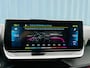 Peugeot e-2008 EV GT Pack 50 kWh Soh 100% | Alcantara bekleding | Achteruitrijcamera | Keyless entry & start | Stoelverwarming | Adeptieve cruise control | Led verlichting interieur | Apple carplay & Android auto