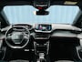 Peugeot e-2008 EV GT Pack 50 kWh Soh 100% | Alcantara bekleding | Achteruitrijcamera | Keyless entry & start | Stoelverwarming | Adeptieve cruise control | Led verlichting interieur | Apple carplay & Android auto