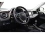 Toyota RAV4 2.0 Dynamic 4WD | Trekhaak (2.000 KG) | Dodehoek detectie | Cruise Control | Clima | Camera | Rijstrooksensor | 17 inch | Bluetooth