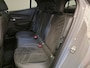 Peugeot e-2008 EV GT 54 kWh Panorama Dak | Camera Rondom | Alcantare/Leer | Elek. Stoel met Massage | 18" Lichtmetaal | Stoelverwarming | Achteruitrijcamera | Afwijkende dakkleur | Airco (automatisch)