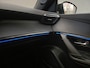 Peugeot e-2008 EV GT 54 kWh Panorama Dak | Camera Rondom | Alcantare/Leer | Elek. Stoel met Massage | 18" Lichtmetaal | Stoelverwarming | Achteruitrijcamera | Afwijkende dakkleur | Airco (automatisch)