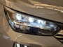 Peugeot e-2008 EV GT 54 kWh Panorama Dak | Camera Rondom | Alcantare/Leer | Elek. Stoel met Massage | 18" Lichtmetaal | Stoelverwarming | Achteruitrijcamera | Afwijkende dakkleur | Airco (automatisch)