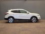 Nissan Qashqai 1.3 DIG-T Premium Edition 19" Lichtmetaal | Lederen Bekleding | Trekhaak | Panorama Dak | Elek. Stoelen | Camera Rondom | Cruise | Navigatie  | Airco (automatisch) | Apple Carplay/Android Auto|telefoonintegratie premium | Chroom delen exterieur