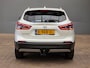 Nissan Qashqai 1.3 DIG-T Premium Edition 19" Lichtmetaal | Lederen Bekleding | Trekhaak | Panorama Dak | Elek. Stoelen | Camera Rondom | Cruise | Navigatie  | Airco (automatisch) | Apple Carplay/Android Auto|telefoonintegratie premium | Chroom delen exterieur