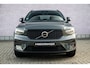 Volvo XC40 2.0 B4 Plus Dark | Trekhaak | Lichtmetalen Velgen 19 inch | All-Season banden | Harman Kardon Audio | Achteruitrijcamera | Parkeersensoren | Keyless Entry | Elektrische Achterklep | Elektrisch Verstelbare Voorstoelen | Stoelverwarming | Google Navigatie | Apple Carplay | Android Auto