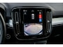 Volvo XC40 2.0 B4 Plus Dark | Trekhaak | Lichtmetalen Velgen 19 inch | All-Season banden | Harman Kardon Audio | Achteruitrijcamera | Parkeersensoren | Keyless Entry | Elektrische Achterklep | Elektrisch Verstelbare Voorstoelen | Stoelverwarming | Google Navigatie | Apple Carplay | Android Auto