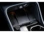 Volvo XC40 2.0 B4 Plus Dark | Trekhaak | Lichtmetalen Velgen 19 inch | All-Season banden | Harman Kardon Audio | Achteruitrijcamera | Parkeersensoren | Keyless Entry | Elektrische Achterklep | Elektrisch Verstelbare Voorstoelen | Stoelverwarming | Google Navigatie | Apple Carplay | Android Auto