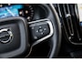 Volvo XC40 2.0 B4 Plus Dark | Trekhaak | Lichtmetalen Velgen 19 inch | All-Season banden | Harman Kardon Audio | Achteruitrijcamera | Parkeersensoren | Keyless Entry | Elektrische Achterklep | Elektrisch Verstelbare Voorstoelen | Stoelverwarming | Google Navigatie | Apple Carplay | Android Auto