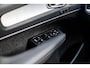Volvo XC40 2.0 B4 Plus Dark | Trekhaak | Lichtmetalen Velgen 19 inch | All-Season banden | Harman Kardon Audio | Achteruitrijcamera | Parkeersensoren | Keyless Entry | Elektrische Achterklep | Elektrisch Verstelbare Voorstoelen | Stoelverwarming | Google Navigatie | Apple Carplay | Android Auto
