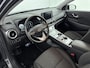 Hyundai Kona Electric EV FASHION 64 kWh | FACELIFT MODEL! | DODEHOEK DETECTIE | PDC | 3 FASE | WARMTEPOMP | CAMERA | CLIMA | CRUISE ADAPT. | NAVI | PRIVACY GLASS | DAKRAILING | APPLE CAR PLAY & ADROID AUTO |