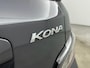 Hyundai Kona Electric EV FASHION 64 kWh | FACELIFT MODEL! | DODEHOEK DETECTIE | PDC | 3 FASE | WARMTEPOMP | CAMERA | CLIMA | CRUISE ADAPT. | NAVI | PRIVACY GLASS | DAKRAILING | APPLE CAR PLAY & ADROID AUTO |