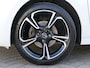 Opel Corsa 1.2 Elegance | Panoramadak | Achteruitrijcamera | Half leder | Stuur-/Stoelverwarming | LED | Lichtmetalen velgen | Climate Control | Apple-/Android Carplay | Cruise Control